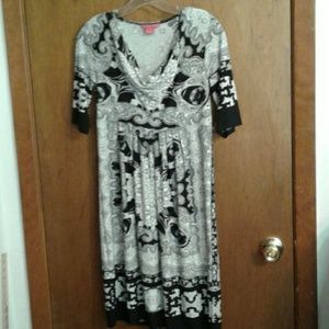 Sunny Leigh Small Black & White Dress